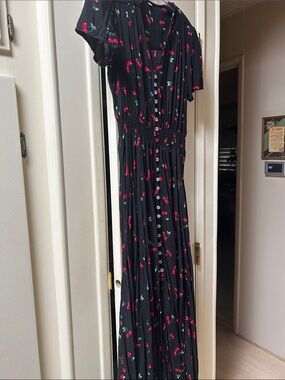Black Cherry Print Women's Maxi Dress
